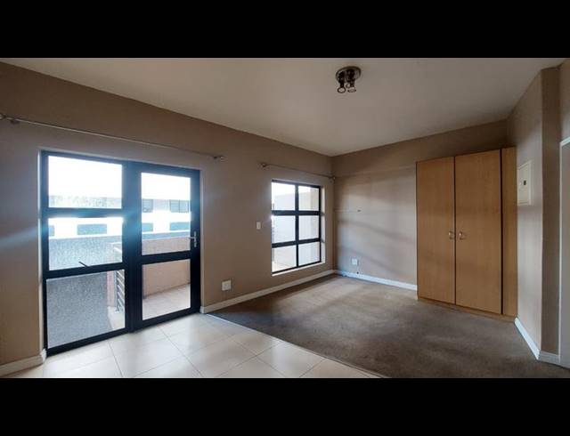 1 BEDROOM APARTMENT FOR SALE IN BRAAMFONTEIN